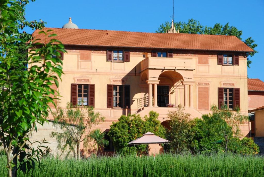 Goedkope agriturismo bloemenrivièra, Italië 