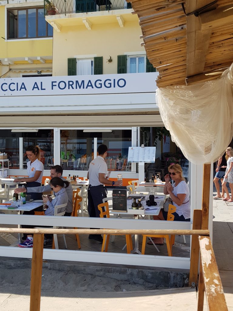 Kindvriendelijk restaurant Clapsy aan het strand van Alassio