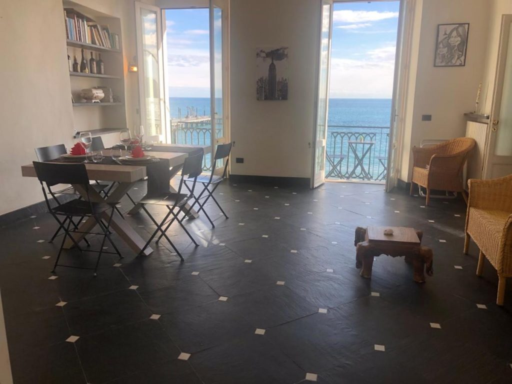 Alassio appartement met zeezicht