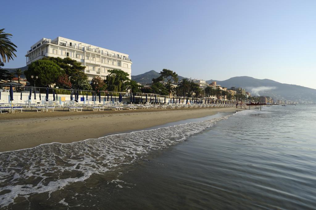 Grand Hotel Mediterrannee, Alassio, bloemenrivièra, Italië**** (8.3) Strandhotel, huisdieren toegestaan, wellnesscentrum (spa)