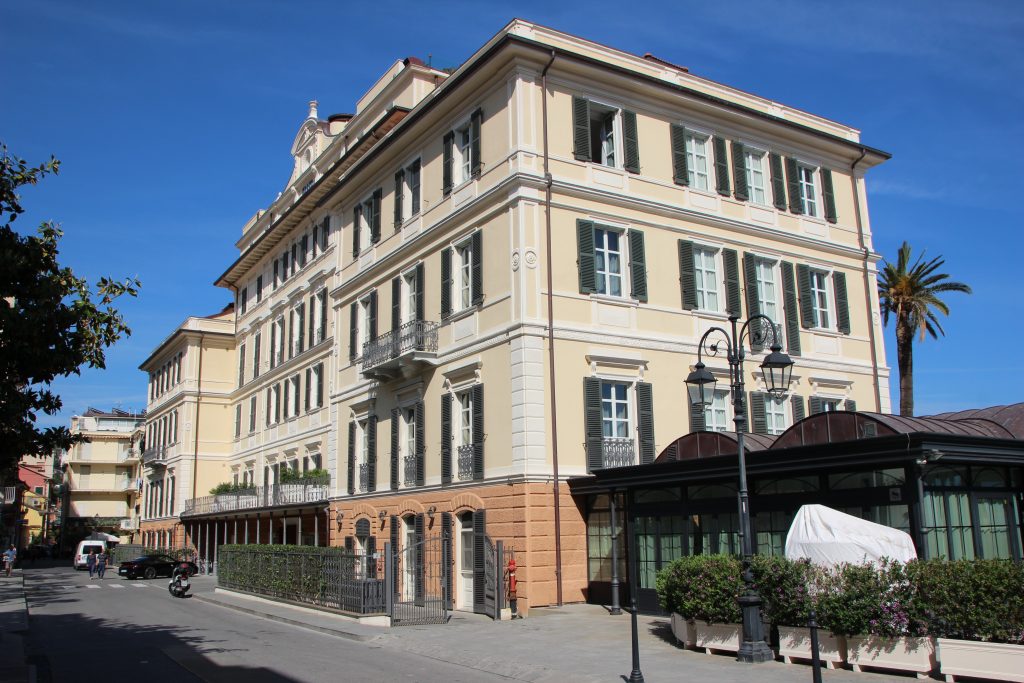 strandhotel Alassio met privéstrand: Grand Hotel Alassio / beach hotel Alassio