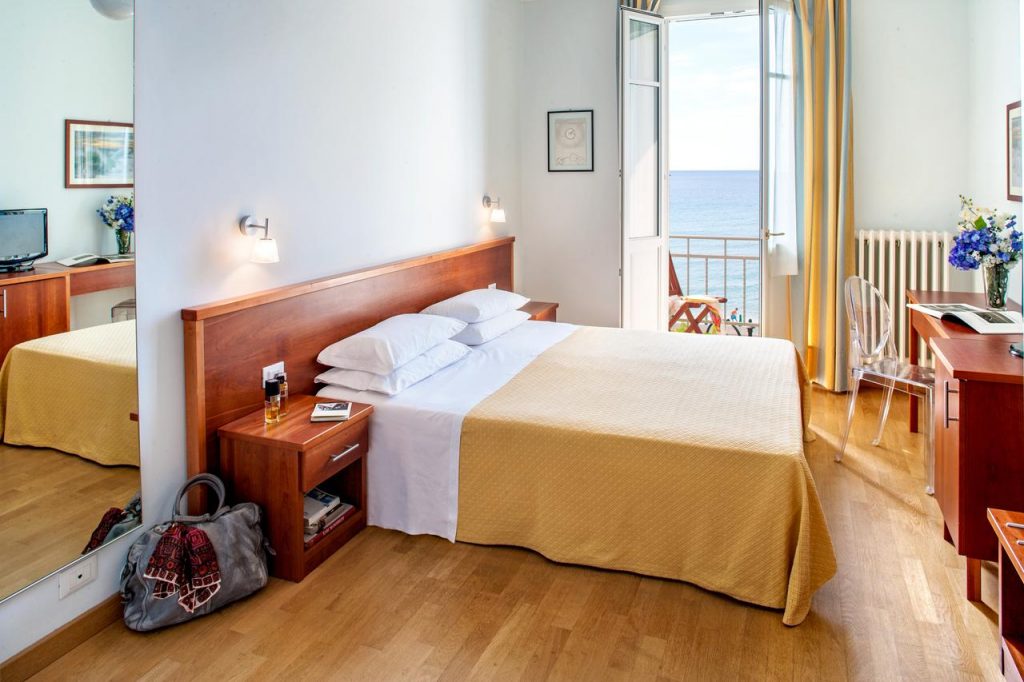 Hotel Beau Sejour, Alassio, bloemenrivièra, Italië www.alassio.nl