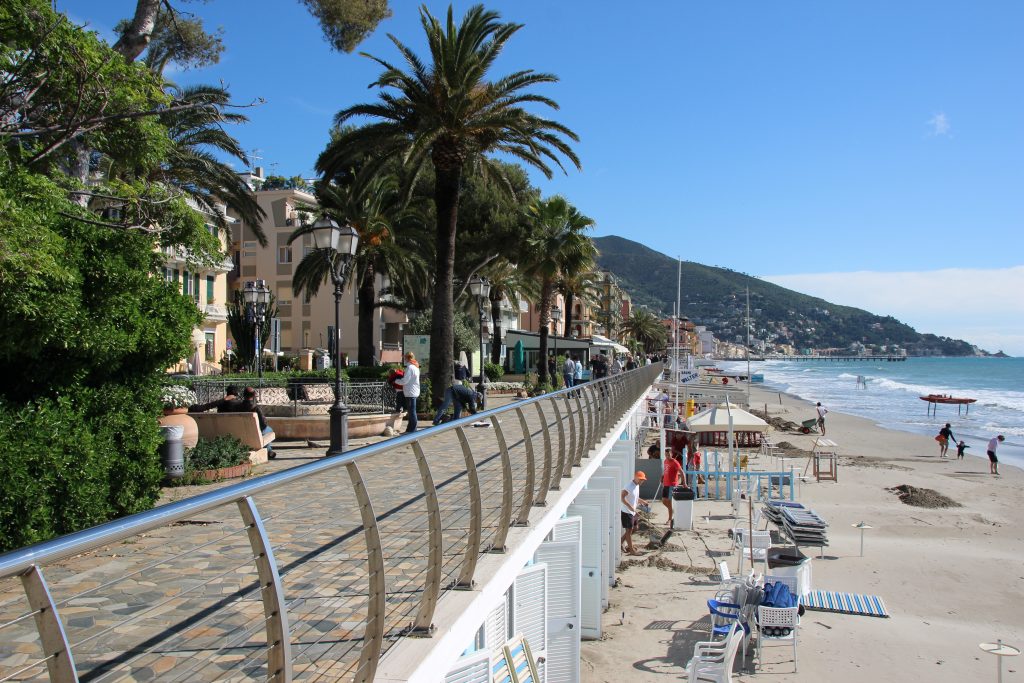 Boulevard Alassio, Ligurië, Italië 