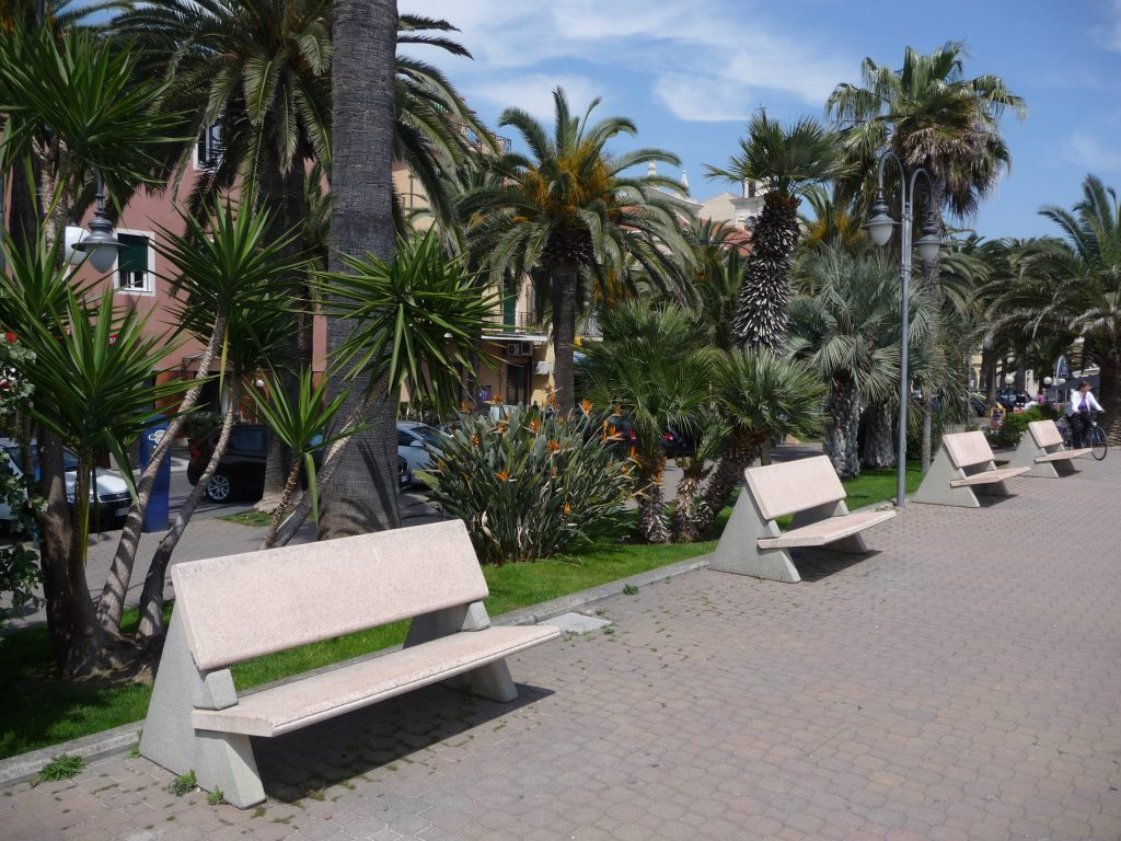 boulevard Pietra Ligure, Ligurië, Italië (Bloemenrivièra)