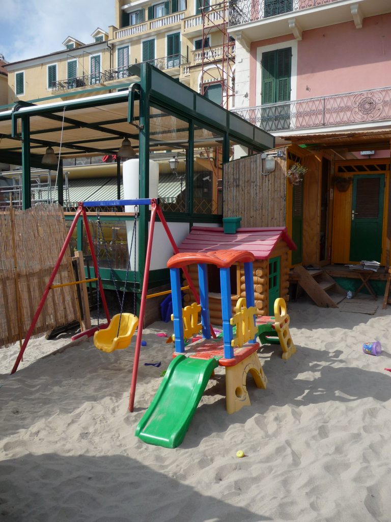 Kindvriendelijk strand Alassio  / Bagni molo